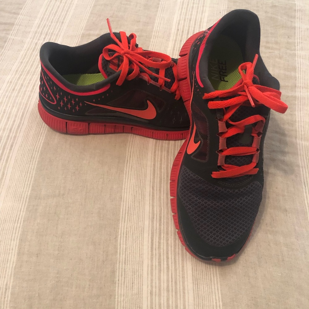 Nike free runs